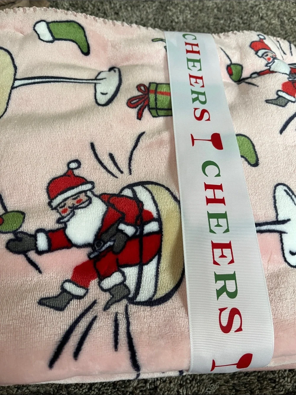 CHEERS! Reversible Pink Santa Pattern Blanket! Soft! Cute!